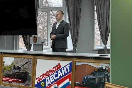 Айрат Гибатдинов провел встречу со студентами Ульяновского электромеханического колледжа