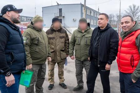 Член ЦК КПРФ, сенатор РФ Айрат Гибатдинов совершил гуманитарный выезд в Курскую область