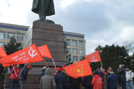 В Дагестане коммунисты почтили память Владимира Ильича Ленина