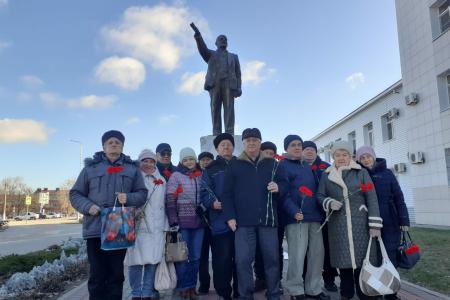 И Ленин великий нам путь озарил. Акция памяти в Воронеже