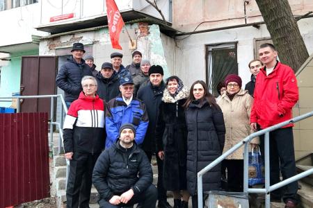 Донбасс. Прифронтовые заметки Юлии Михайловой о партийной работе в особых условиях