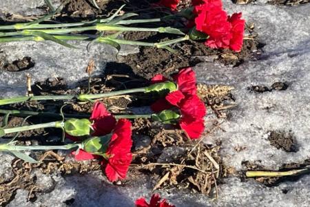 Саратов. Бессмертное имя Ленина всегда будет жить в сердцах нашего народа и всего прогрессивного человечества!