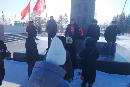«Не за горами левый поворот»: амурские коммунисты почтили память В.И. Ленина