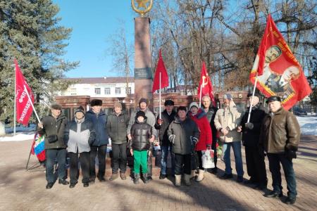 Подмосковные коммунисты: "Армия страны, Армия народа – священный подвиг твой история хранит!"