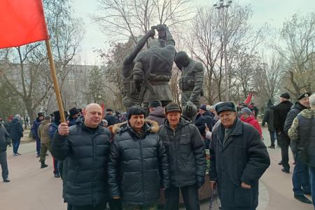 В Волгоградской области коммунисты почтили память воинов-афганцев