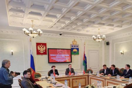 Юрий Афонин на пресс-конференции в Тюмени: На Народном референдуме мы хотим заручиться массовой поддержкой нашей позиции по главным вопросам развития страны