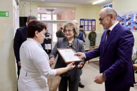 Ольга Алимова: "Сегодня, как и прежде, наши бойцы — гордость и опора страны!"