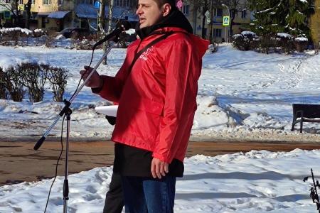Под Красным знаменем Победы – в Великом Новгороде отметили 107-ю годовщину создания Советской Армии и Военно-морского флота