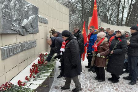 Коммунисты Республики Марий Эл почтили память воинов-афганцев
