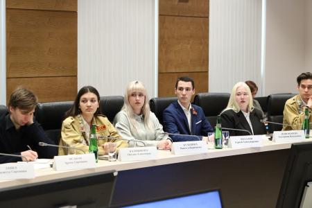 Волгоградская область. Тамара Головачева встретилась с членами Молодежного парламента от КПРФ