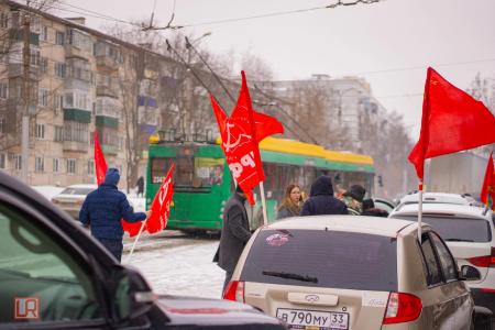 В Пензе прошёл автопробег в честь дня создания Красной Армии