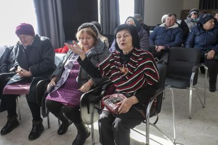 Депутаты фракции КПРФ в Народном Хурале Калмыкии провели встречу с избирателями в селе Приютное