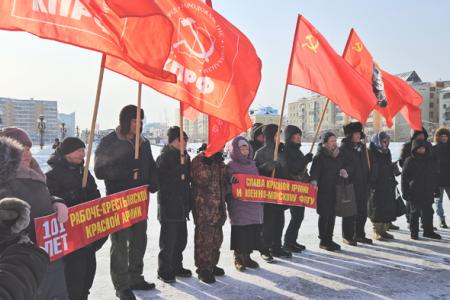 Якутия. В День Красной Армии коммунисты провели митинг и автопробег   в защиту площади Ленина и прав избирателей