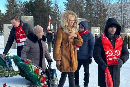 Ямало-Ненецкий автономный округ. Коммунисты Ямала отметили День рождения Красной Армии