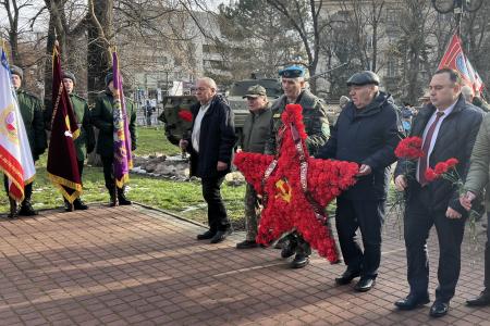 Коммунисты Крыма почтили память воинов-интернациалистов