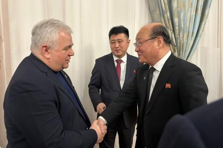 К.К. Тайсаев посетил Посольство КНДР по случаю 83-й годовщины со дня рождения Ким Чен Ира