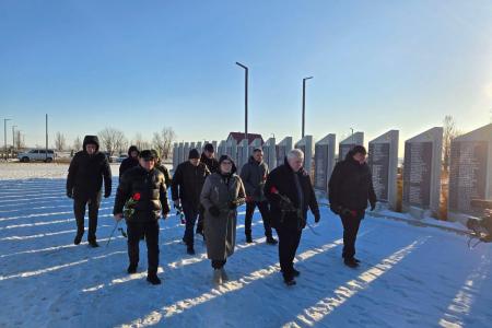 Делегация КПРФ во главе с Казбеком Тайсаевым работает на Донбассе