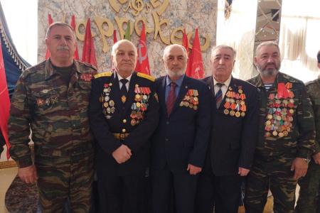Дагестан. В Дербенте коммунисты провели торжественный вечер, посвящённый Дню Советской Армии и Военно-Морского Флота
