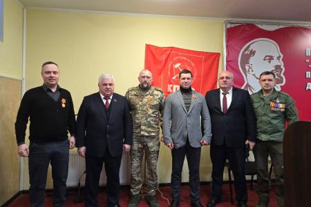 Делегация КПРФ во главе с К.К. Тайсаевым продолжает работу на Донбассе