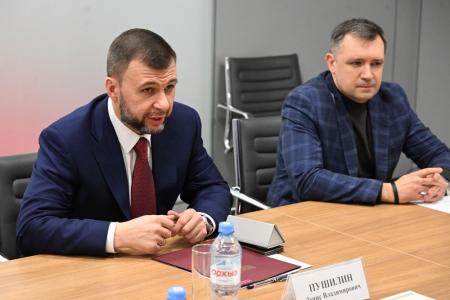 Делегация КПРФ во главе с К.К. Тайсаевым продолжает работу на Донбассе