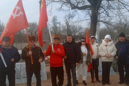 Краснодарский край. Активисты КПРФ и других лево-патриотических сил отметили День Советской Армии и Венно-морского флота