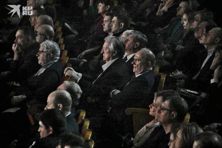 Эпос спецоперации: на сцене Театра Российской Армии идет премьера «танковой» рок-оперы Проханова «Хождение в огонь»