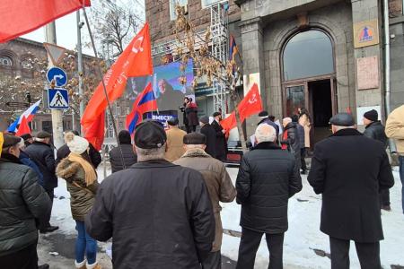 В Армении отпраздновали 107-ю годовщину Советской Армии и Военно-Морского Флота