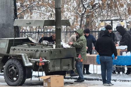 В Армении отпраздновали 107-ю годовщину Советской Армии и Военно-Морского Флота