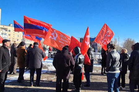 В Армении отпраздновали 107-ю годовщину Советской Армии и Военно-Морского Флота