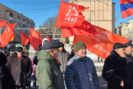 В Армении отпраздновали 107-ю годовщину Советской Армии и Военно-Морского Флота