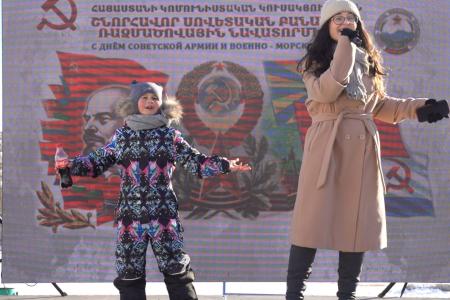 В Армении отпраздновали 107-ю годовщину Советской Армии и Военно-Морского Флота