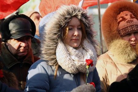 Новосибирские коммунисты отметили День Советской армии шествием и митингом в центре города