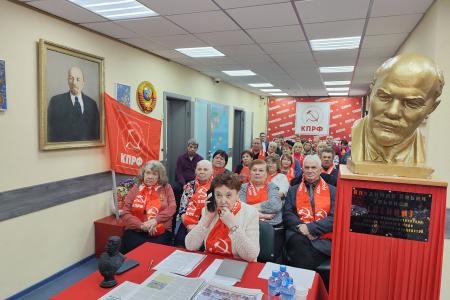 Состоялся семинар-совещание первых секретарей местных комитетов Тюменской области