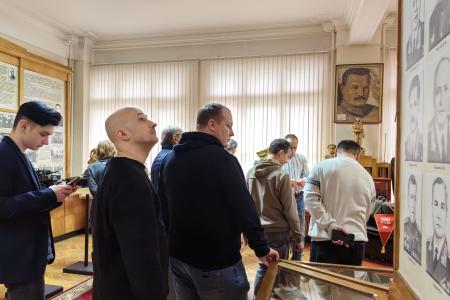 Делегация из Ивановской области почтила память Михаила Фрунзе у Кремлёвской стены