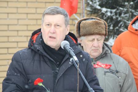 Новосибирские коммунисты отправили гуманитарный груз на Курский фронт