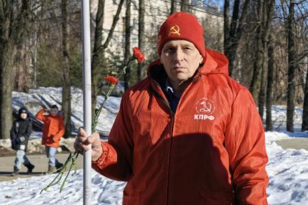 Ивановские коммунисты отметили 107-ю годовщину Красной Армии