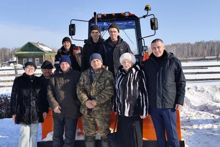 Лидер коммунистов Тюменской области Тамара Казанцева посетила труднодоступные территории Заболотья, где встретилась с бригадой, построившей зимники