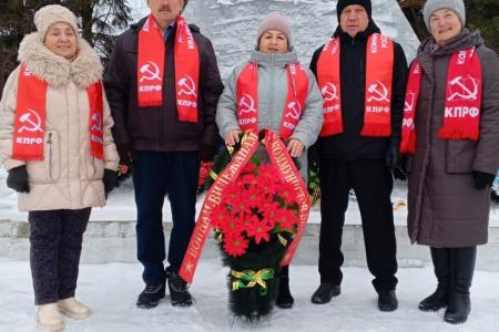 Коммунисты Архангельской области отметили День Советской Армии и Военно-Морского флота