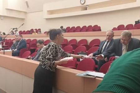 Саратов. В облдуме попытались запретить Народный референдум КПРФ