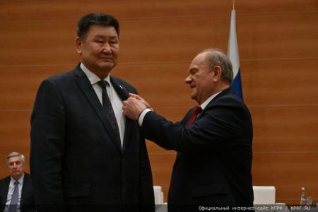 Г.А. Зюганов наградил депутатов фракции КПРФ в Госдуме