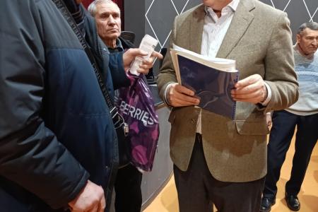 Леонид Калашников провел встречу с избирателями в Тольятти