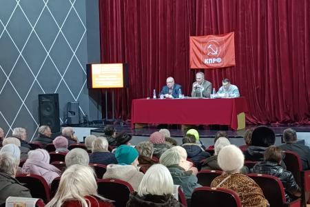 Леонид Калашников провел встречу с избирателями в Тольятти
