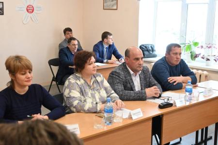 Ульяновская область. В Тереньгульском районе прошла встреча партийного актива с губернатором Алексеем Русских, сенатором РФ Айратом Гибатдиновым и секретарем Ульяновского областного Комитета КПРФ Рамилем Хакимовым