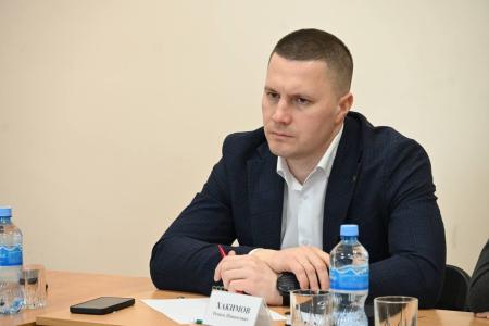 Ульяновская область. В Тереньгульском районе прошла встреча партийного актива с губернатором Алексеем Русских, сенатором РФ Айратом Гибатдиновым и секретарем Ульяновского областного Комитета КПРФ Рамилем Хакимовым