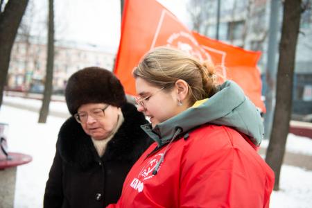 Нижегородские коммунисты проводят сбор подписей за инициативы Народного Референдума КПРФ