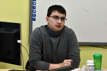 Красноярские комсомольцы провели патриотический урок «Знамя нашей Победы»