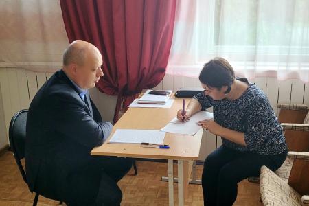 Волгоград. Депутаты фракции КПРФ провели прием граждан по личным вопросам