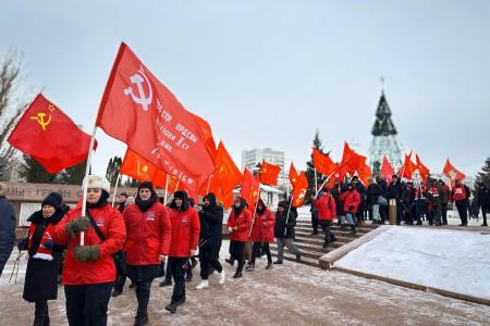 В Самаре коммунисты отметили 107-ю годовщину создания Красной Армии