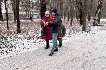 Секретарь ЦК КПРФ Владимир Исаков с калужскими коммунистами и комсомольцами дал старт всероссийскому народному референдуму КПРФ