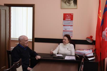 Волгоград. Депутаты фракции КПРФ провели прием граждан по личным вопросам